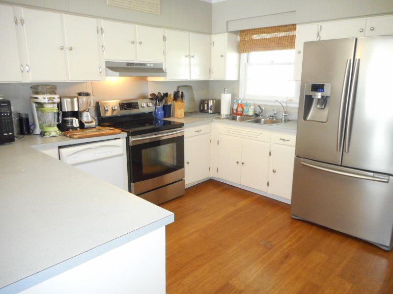 210 Harrelson St, Edisto Beach, SC 29438