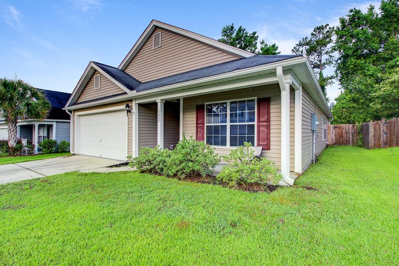 122 Destin St, Summerville, SC 29483