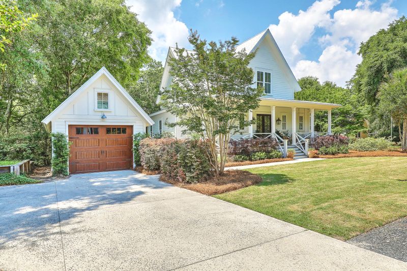 297 Isaw Dr, Mount Pleasant, SC 29464