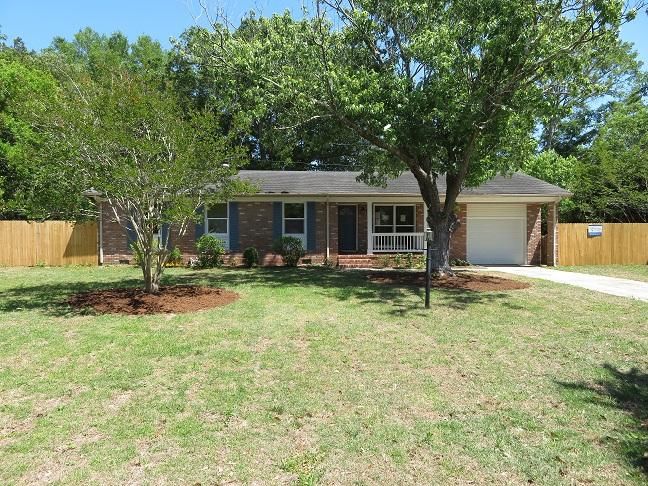 1044 Farmington Rd, Charleston, SC 29412