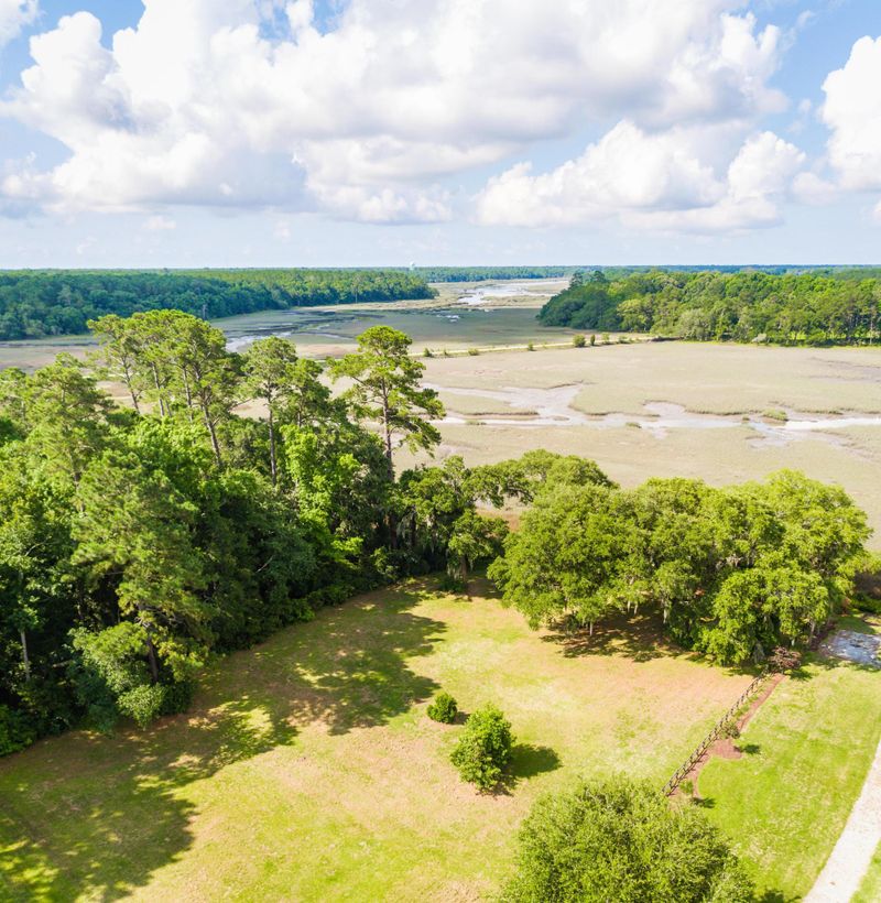 3695 Edings Ct, Johns Island, SC 29455