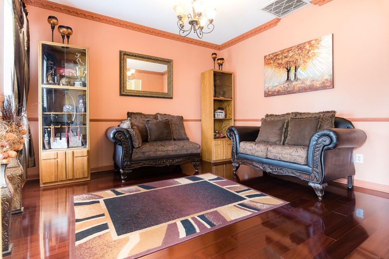611 St Ives Ln, Goose Creek, SC 29445