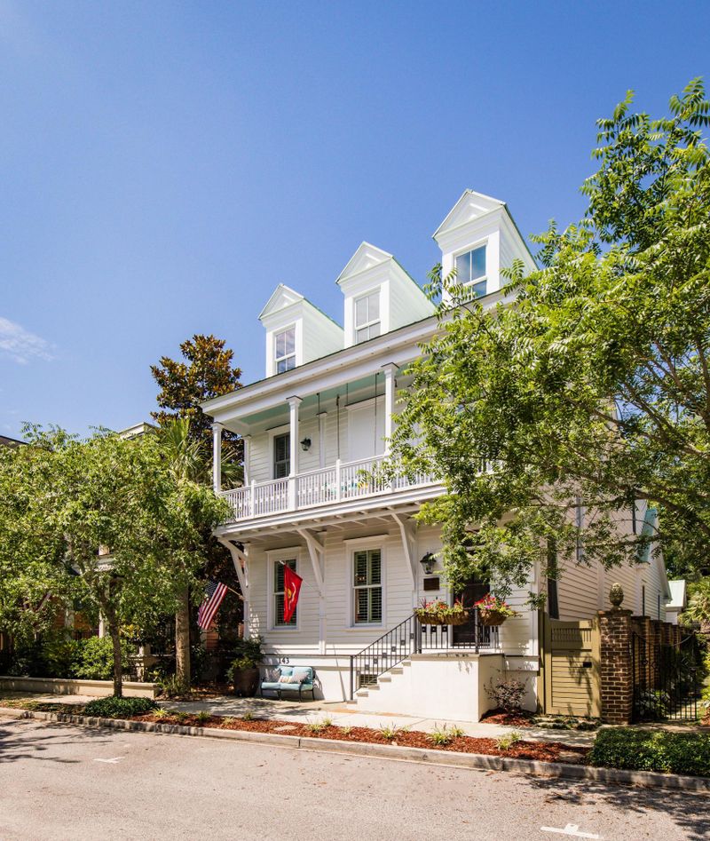 143 Ionsborough St, Mount Pleasant, SC 29464