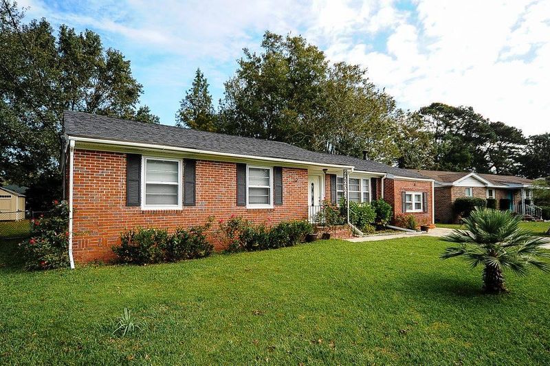 2036 Boeing Ave, Charleston, SC 29407