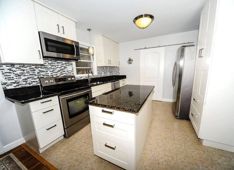 2036 Boeing Ave, Charleston, SC 29407