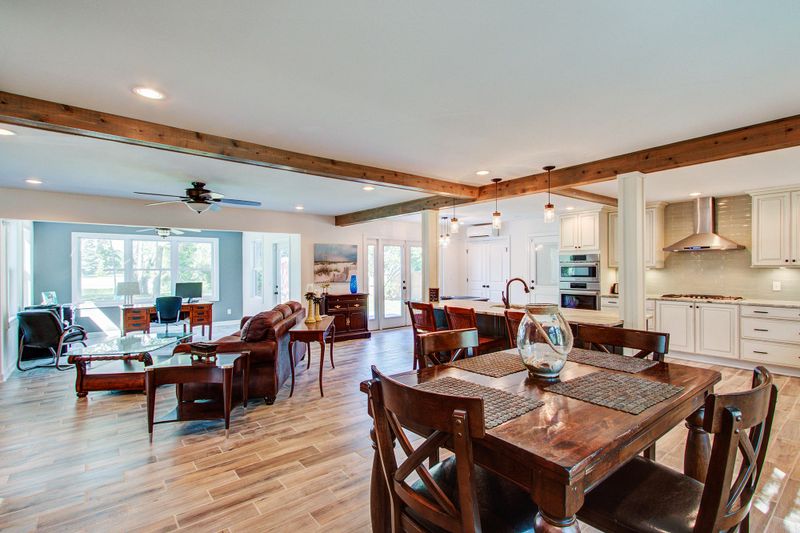 59 Vincent Dr, Mount Pleasant, SC 29464