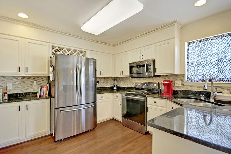 1215 Francis Marion Cir, Moncks Corner, SC 29461