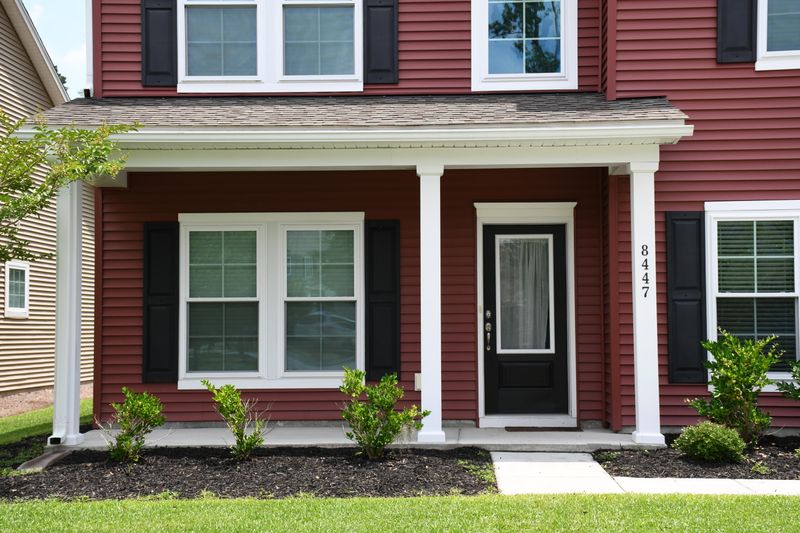8447 Middle River Way, North Charleston, SC 29420