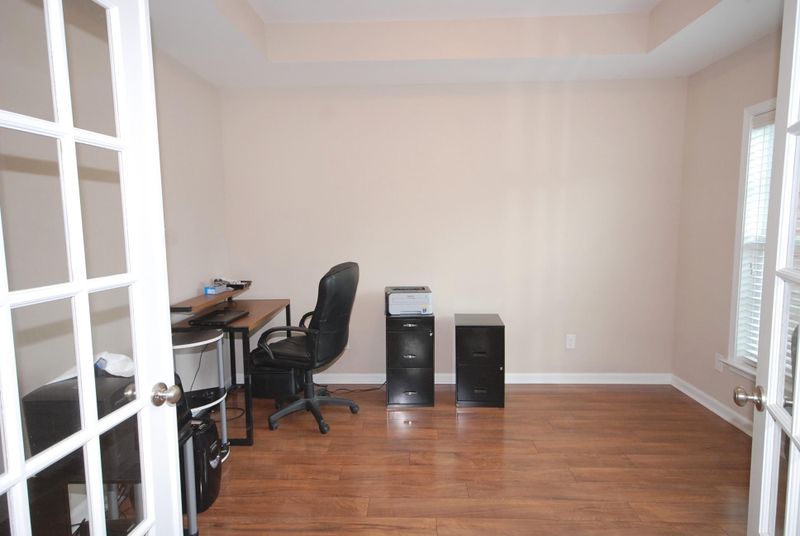 8447 Middle River Way, North Charleston, SC 29420
