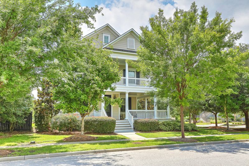 1743 Sailmaker St, Daniel Island, SC 29492