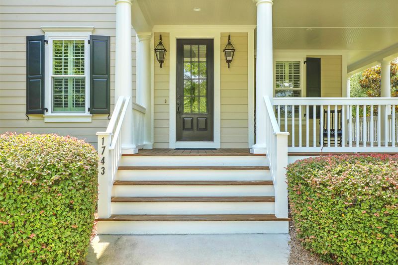 1743 Sailmaker St, Daniel Island, SC 29492