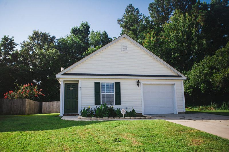 93 Blue Jasmine Ln, Summerville, SC 29483