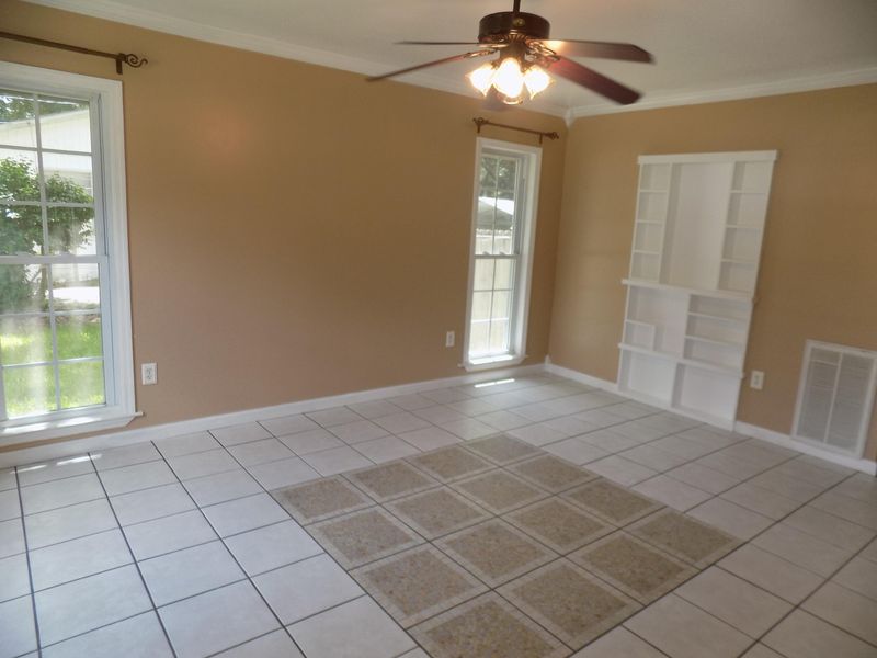 230 Challedon Dr, Summerville, SC 29485