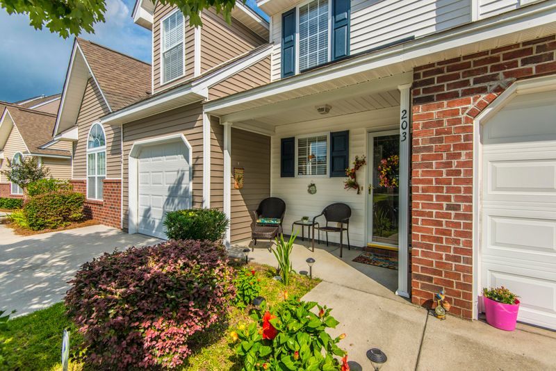 203 Poplar Grove Pl, Summerville, SC 29483