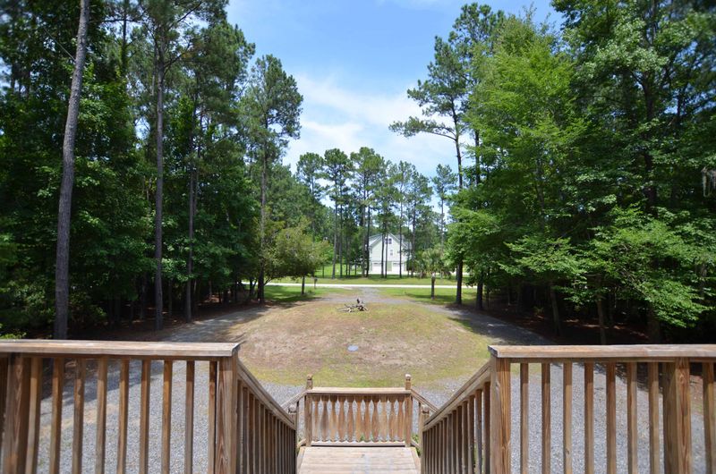 865 Mimosa Tree Dr, Mcclellanville, SC 29458