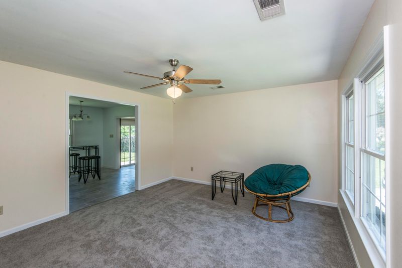 3343 Glenhaven Shores Dr, North Charleston, SC 29420