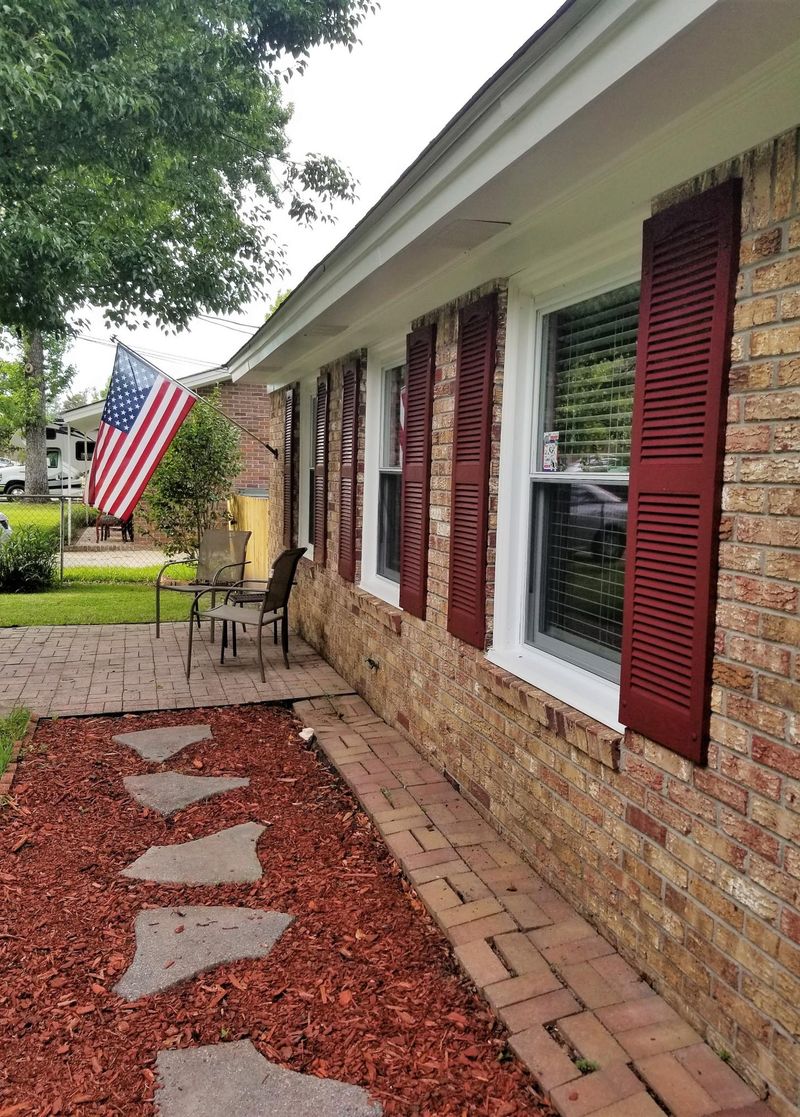 327 E Pandora Dr, Goose Creek, SC 29445
