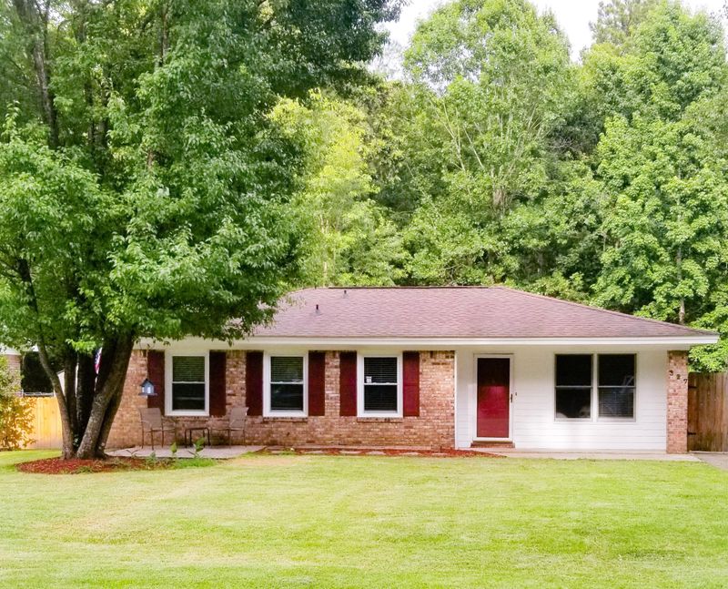 327 E Pandora Dr, Goose Creek, SC 29445