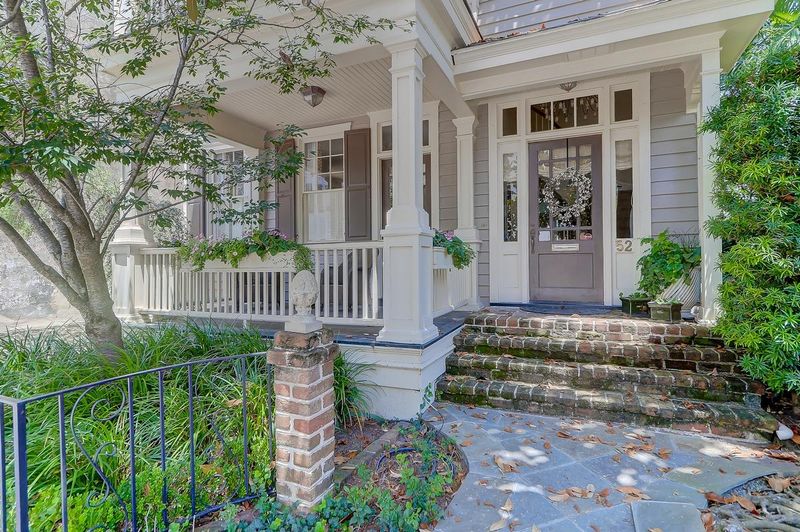 52 Tradd St, Charleston, SC 29401