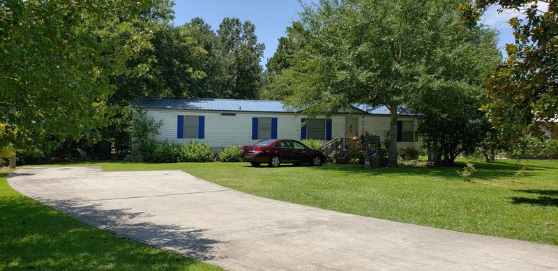 123 E Church St, Bonneau, SC 29431
