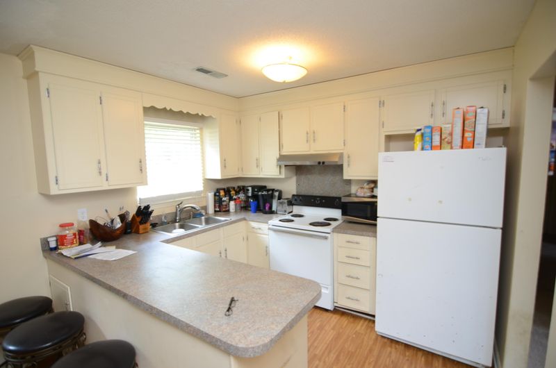 104 Redwood Ct, Summerville, SC 29483