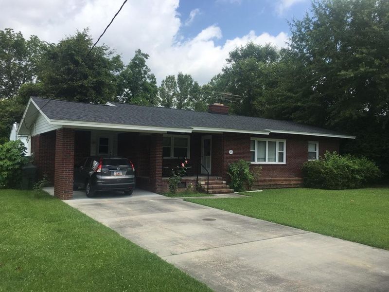 113 Hutto Rd, Harleyville, SC 29448