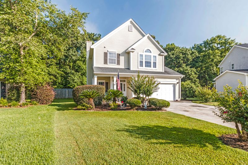 8630 Aurora Dr, Charleston, SC 29420