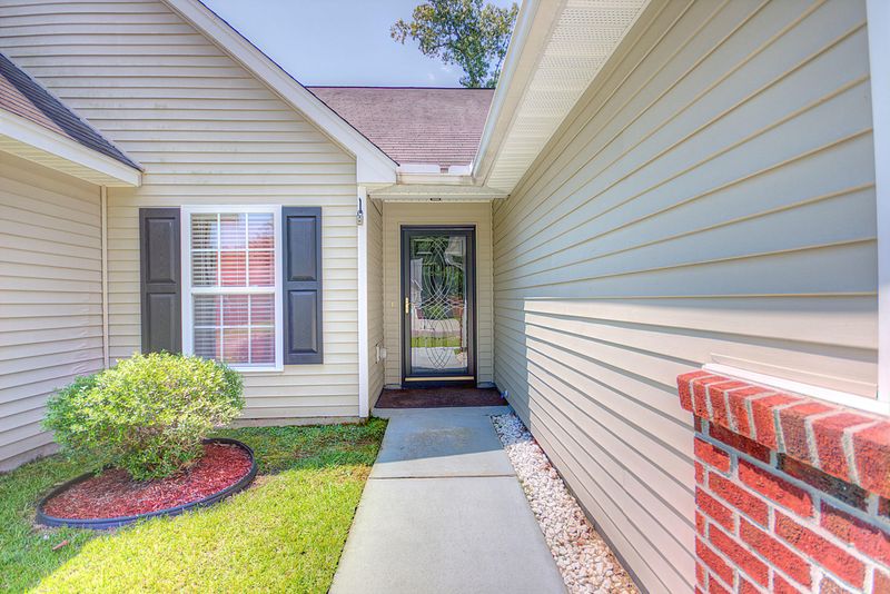 307 Slow Mill Dr, Goose Creek, SC 29445