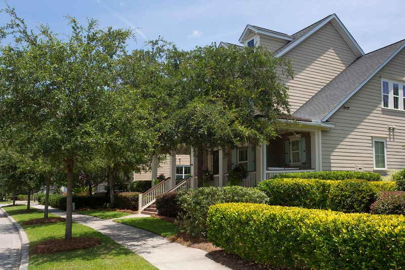 1747 Pierce St, Charleston, SC 29492