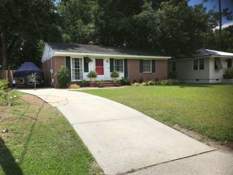 825 Armsway St, Mount Pleasant, SC 29464