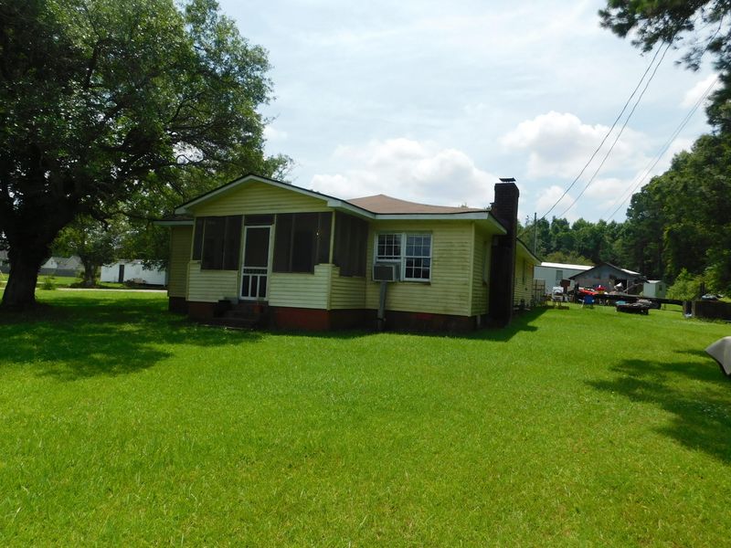 406 Howe Hall Rd, Goose Creek, SC 29445