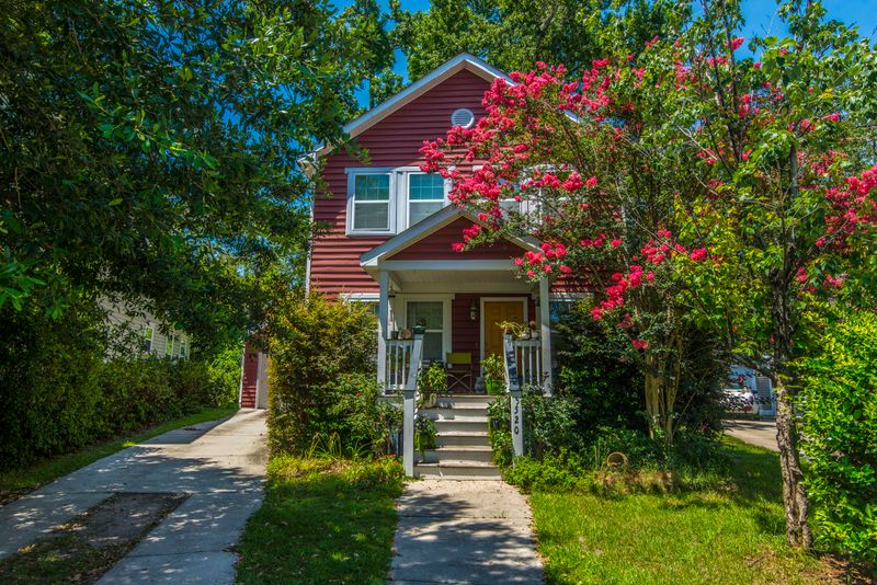 5520 Alexis Ct, North Charleston, SC 29406