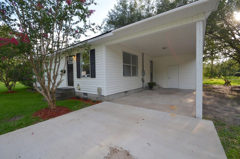 96 Dehay St, Moncks Corner, SC 29461