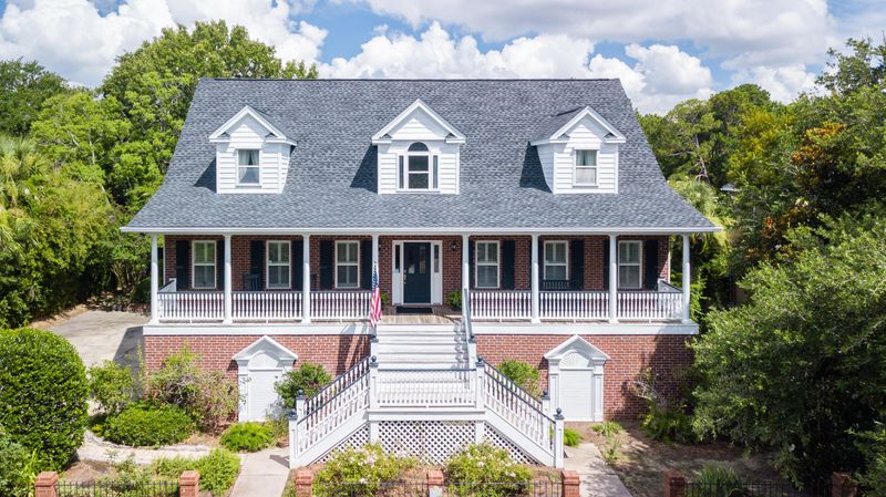 665 Lake Frances Dr, Charleston, SC 29412