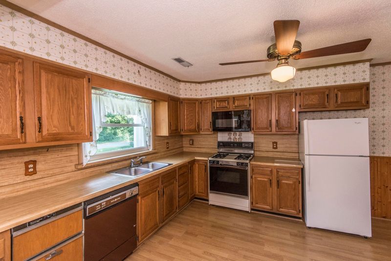 5 Lindendale Ave, Charleston, SC 29407