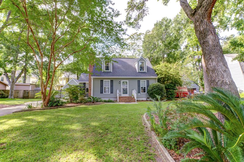 1749 Nantahala Blvd, Mount Pleasant, SC 29464