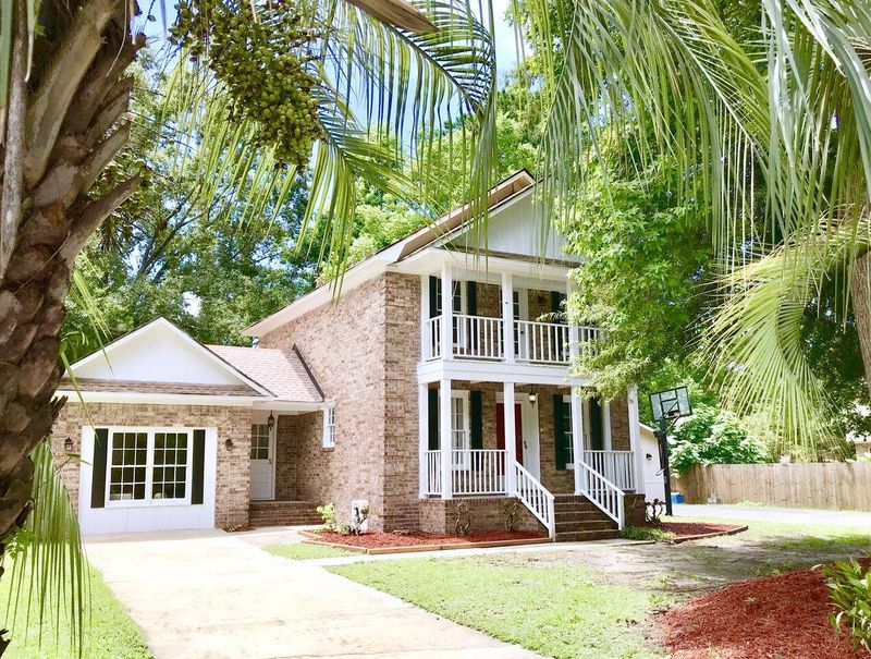 2607 Delhi Rd, North Charleston, SC 29406