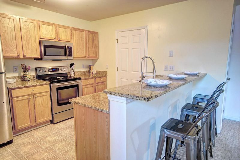 1230 Island Club Dr, Charleston, SC 29492