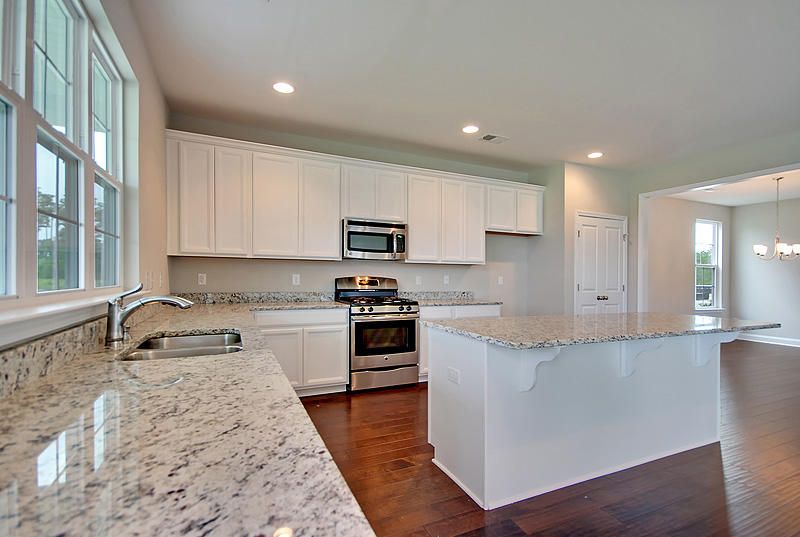 136 Sago Ct, Summerville, SC 29483