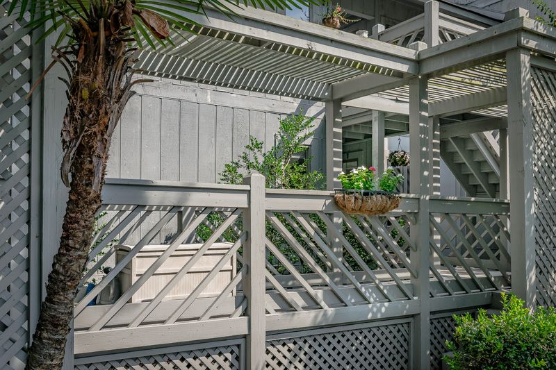 1717 Greystone Blvd #11, Mount Pleasant, SC 29464