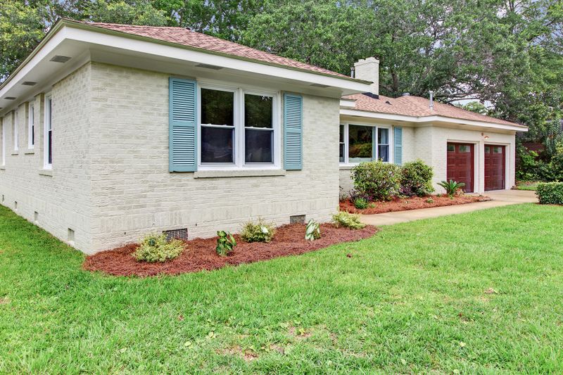 349 Canterbury Rd, Charleston, SC 29407