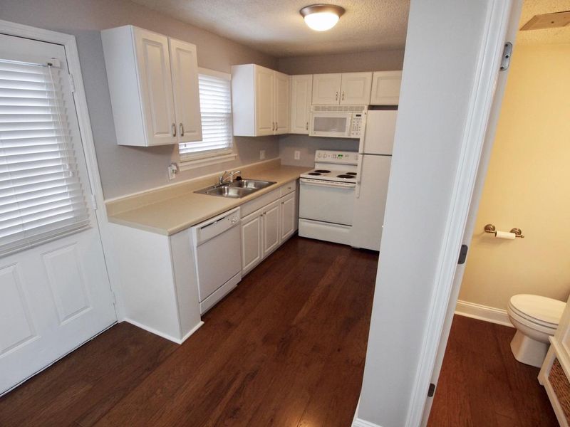 415 Parkdale Dr #4-C, Charleston, SC 29414