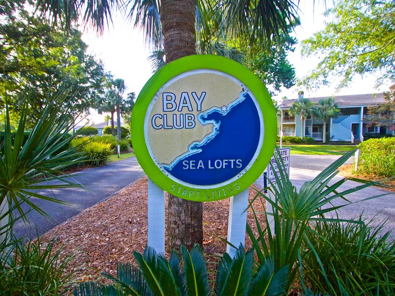 1481 Center St #302, Mount Pleasant, SC 29464