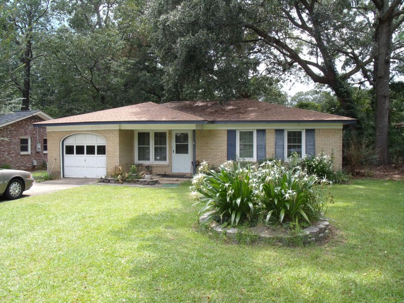 107 Sprucewood Dr, Summerville, SC 29485