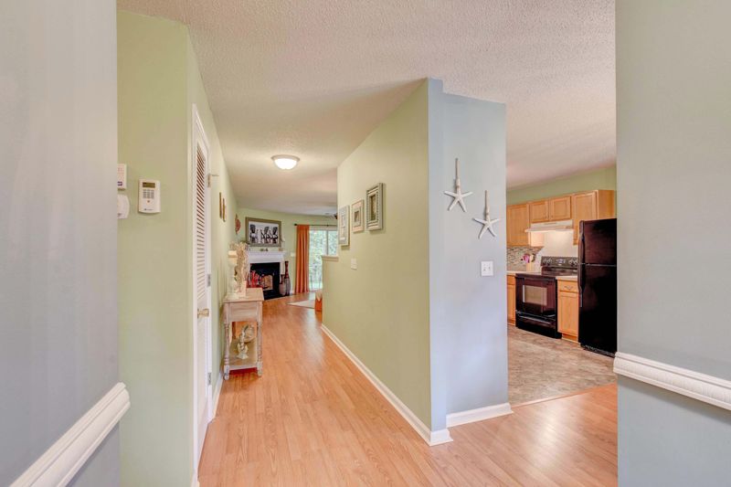 8079 Long Shadow Ln, North Charleston, SC 29406