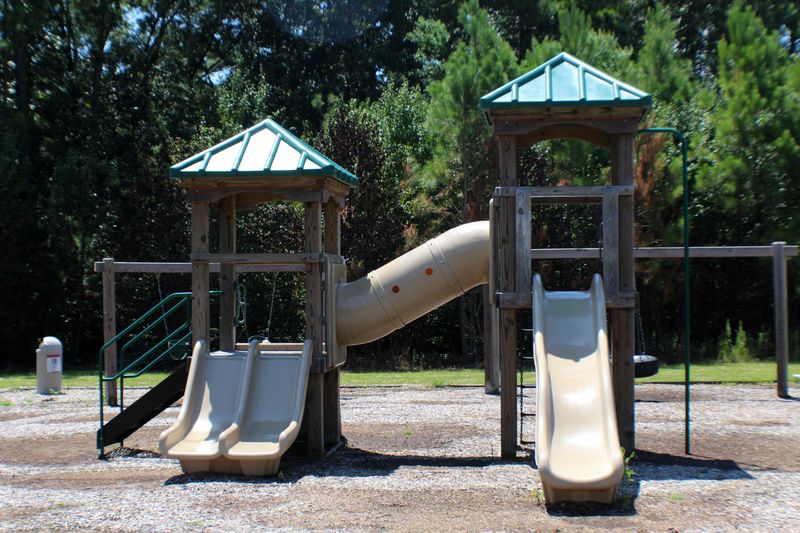 551 Truman Dr, Goose Creek, SC 29445