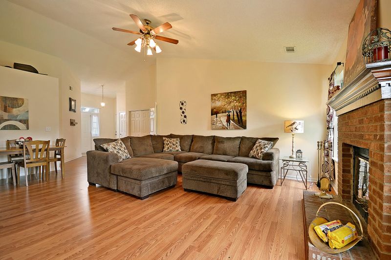 206 Persimmon Cir, Goose Creek, SC 29445