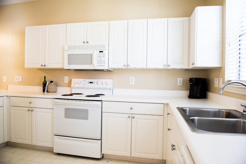 4581 Great Oak Dr, North Charleston, SC 29418