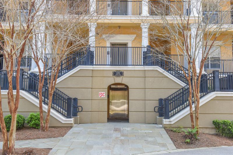 4252 Faber Place Dr #102, North Charleston, SC 29405