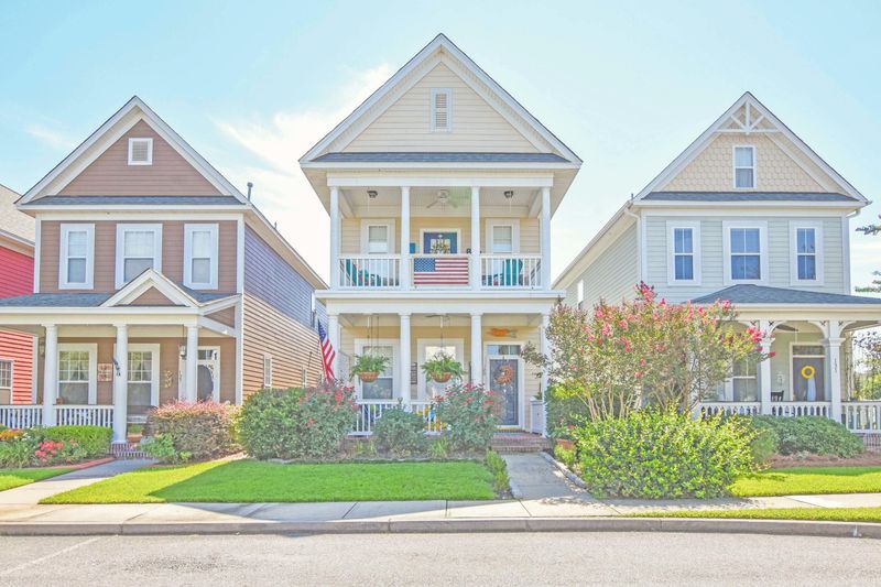129 Hyacinth St, Summerville, SC 29483